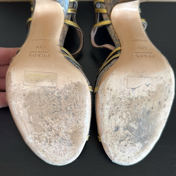 Vintage Prada 4 inch heels. Size 38 1/2. Matelasse + Silk Oro Antico. RARE!!!! - Picture 11 of 16